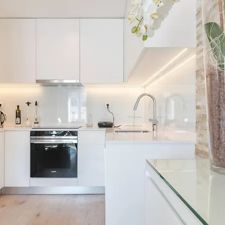 Aurore Duplex - New Апартаменти Лісабон